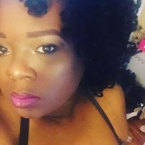 Meet your Posher, Adjoa